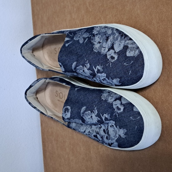 Soul Naturalizer floral denim shoes slip on size 8.5 J/Slides - Picture 2 of 6